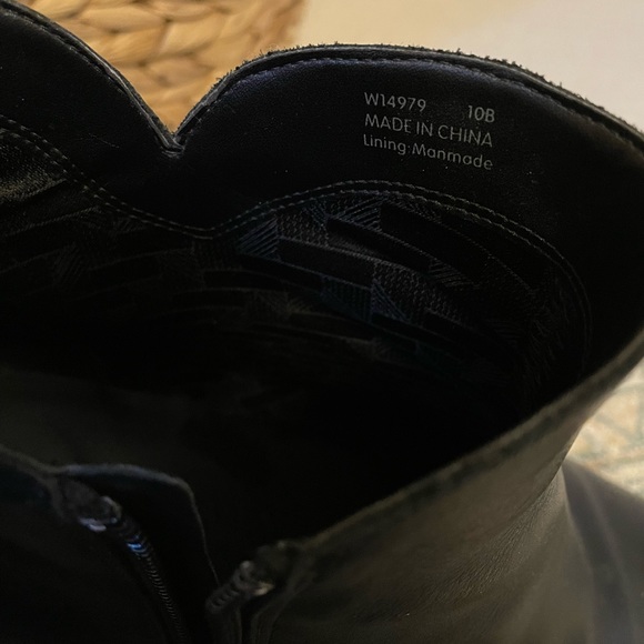 Cole Haan Elyse Black leather bootie size 10 - Picture 9 of 12